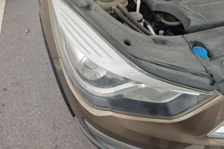 Used Haima S5 2016 1.5T CVT Enjoyment Edition Right Front Headlight