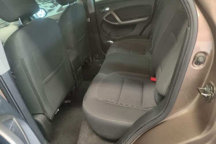 Used Haima S5 2017 High-Power Version 1.6L Manual Classic Type Left Rear Seat