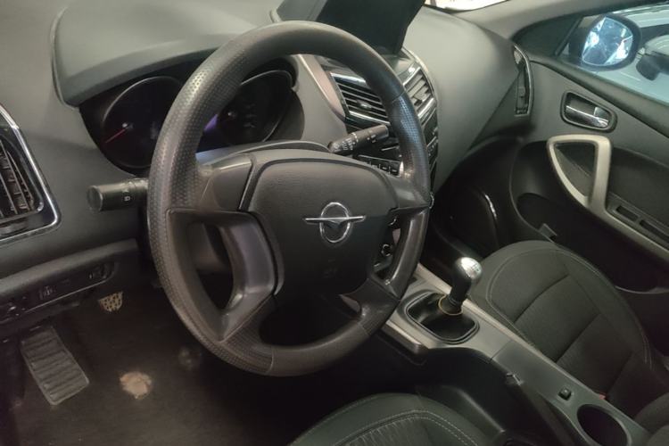 Used Haima S5 2017 High-Power Version 1.6L Manual Classic Type Steering Wheel