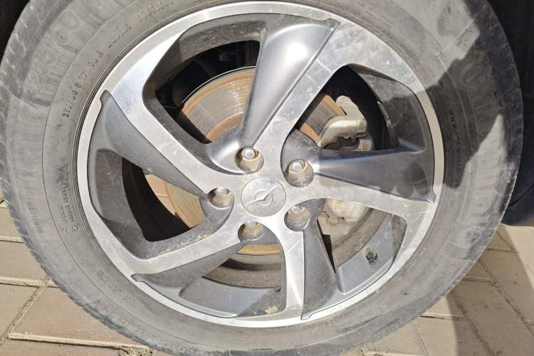 Used Haima S5 2017 Strong-Performance Version 1.5T CVT Prestige Model Right Front Wheel Hub