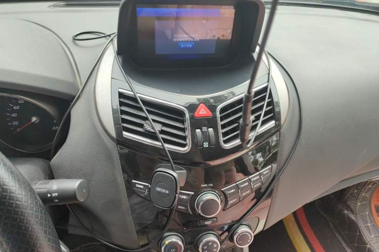 Used Haima S5 2017 Strong-Performance Version 1.5T Manual Luxury Model Audio And AC Panel