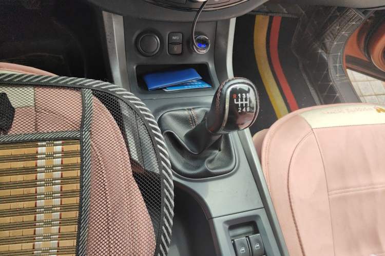 Used Haima S5 2017 Strong-Performance Version 1.5T Manual Luxury Model Gear Lever