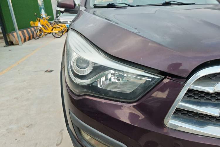Used Haima S5 2017 High-Power Version 1.5T CVT Flagship Edition Right Front Headlight