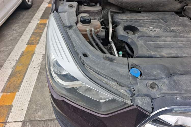 Used Haima S5 2017 High-Power Version 1.5T Manual Comfort Edition Engine Bay Right