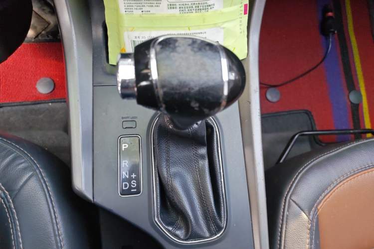 Used Haima S5 2017 Strong-Performance Version 1.5T CVT Luxury Model Gear Lever
