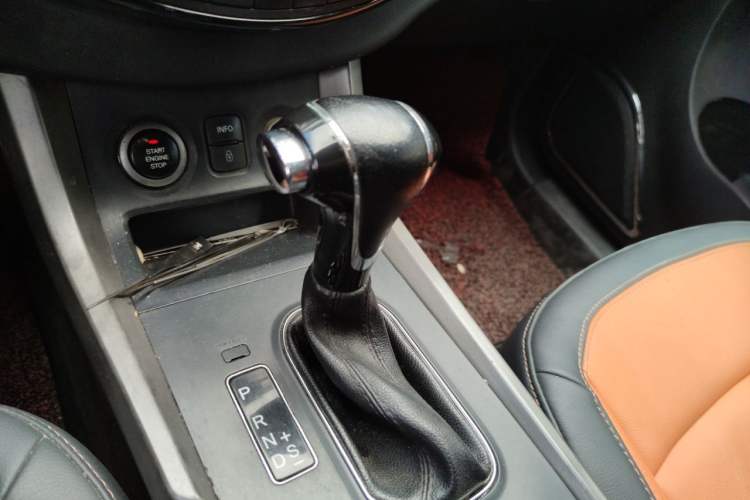 Used Haima S5 2017 High-Power Version 1.5T CVT Flagship Edition Gear Lever