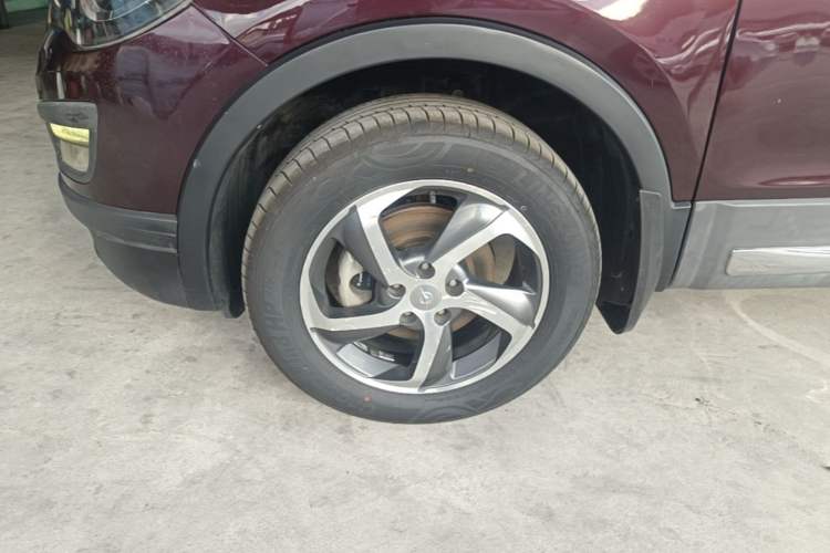 Used Haima S5 2017 Strong-Performance Version 1.5T CVT Prestige Model Left Front Wheel Hub