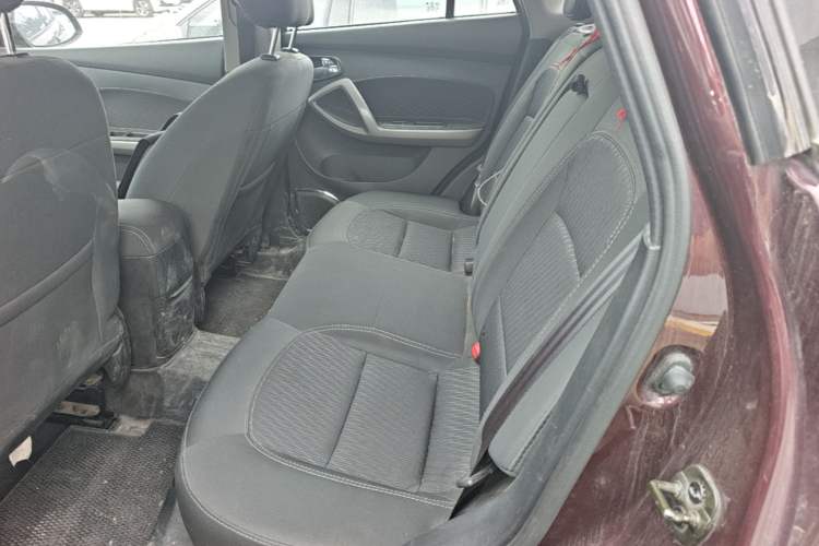 Used Haima S5 2017 High-Power Version 1.5T Manual Comfort Edition Left Rear Seat