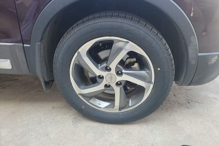 Used Haima S5 2017 Strong-Performance Version 1.5T CVT Prestige Model Right Front Wheel Hub