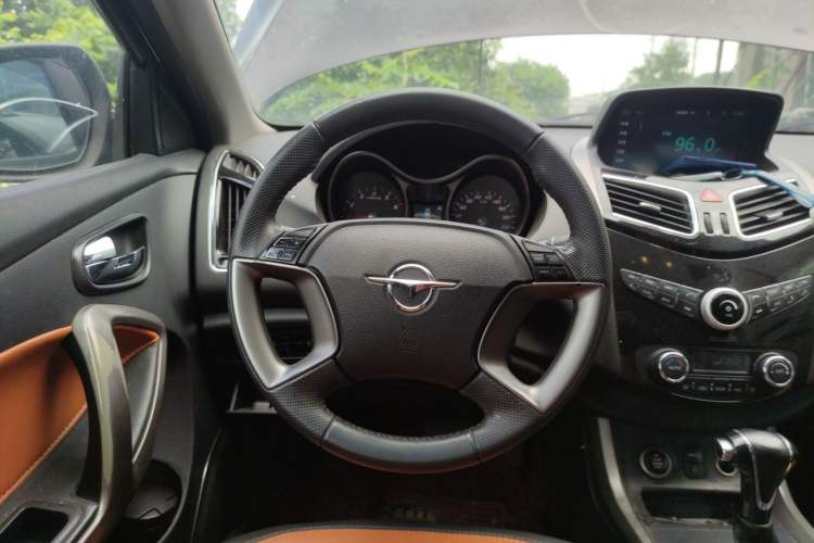 Used Haima S5 2017 High-Power Version 1.5T CVT Flagship Edition Steering Wheel