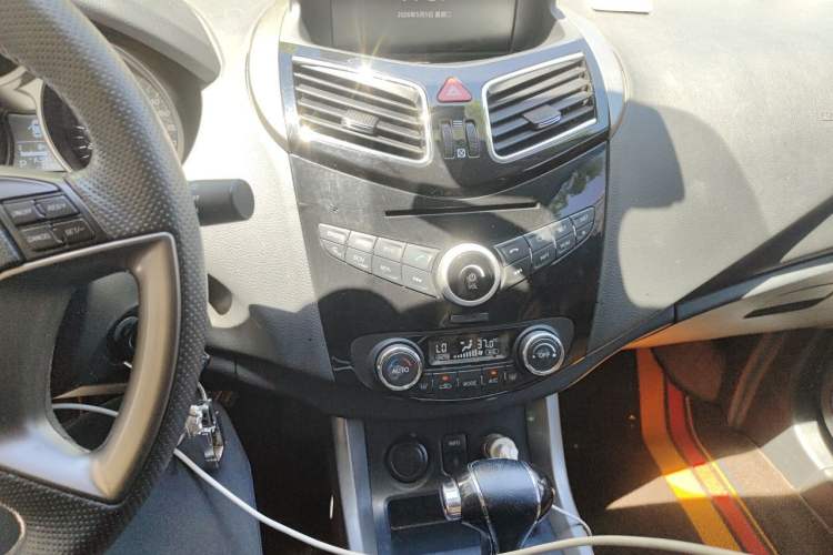 Used Haima S5 2017 Strong-Performance Version 1.5T CVT Prestige Model Audio And AC Panel