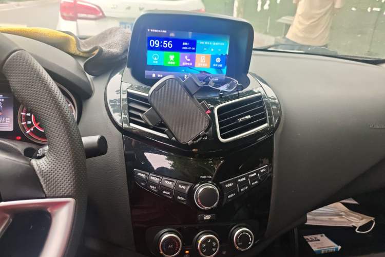 Used Haima S5 2017 Strong-Performance Version 1.5T Manual Luxury Model Audio And AC Panel
