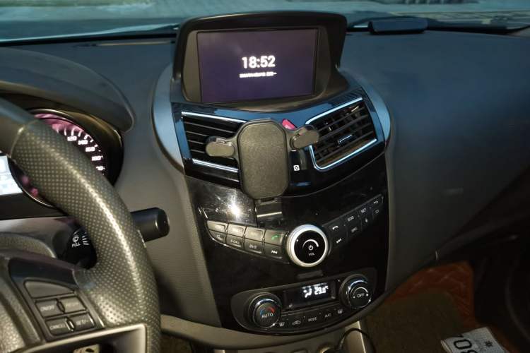 Used Haima S5 2017 High-Power Version 1.5T CVT Flagship Edition Audio And AC Panel