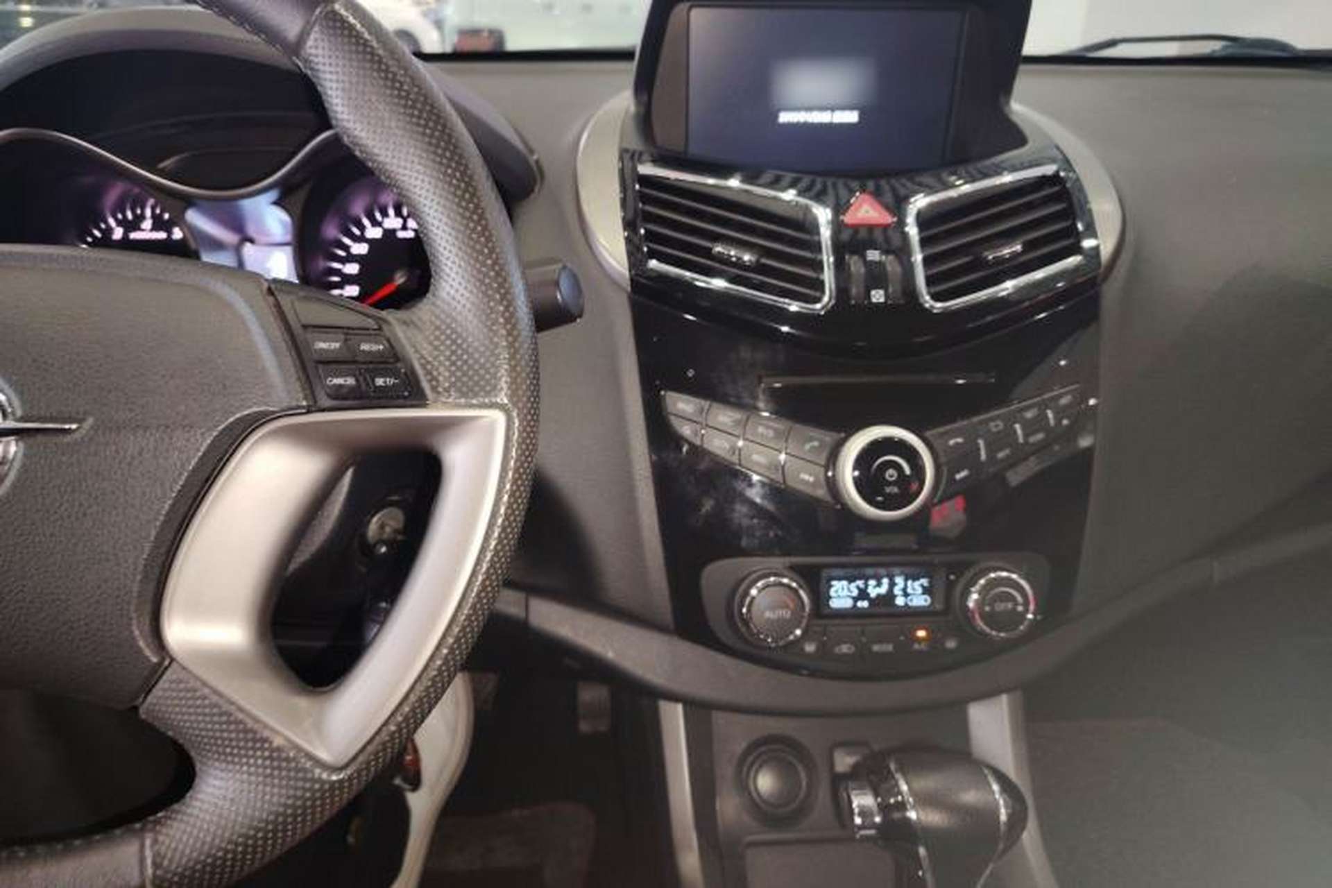 Used Haima S5 2017 Strong-Performance Version 1.5T CVT Prestige Model Center Console