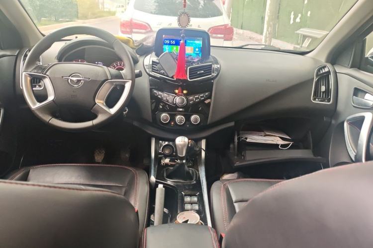 Used Haima S5 2017 Strong-Performance Version 1.5T Manual Luxury Model Center Console