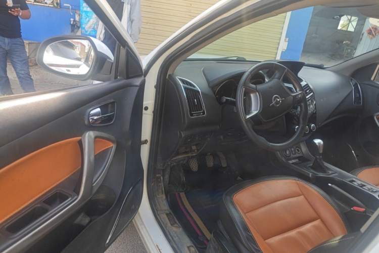 Used Haima S5 2017 Strong-Performance Version 1.6L Manual Luxury Model Driver Seat