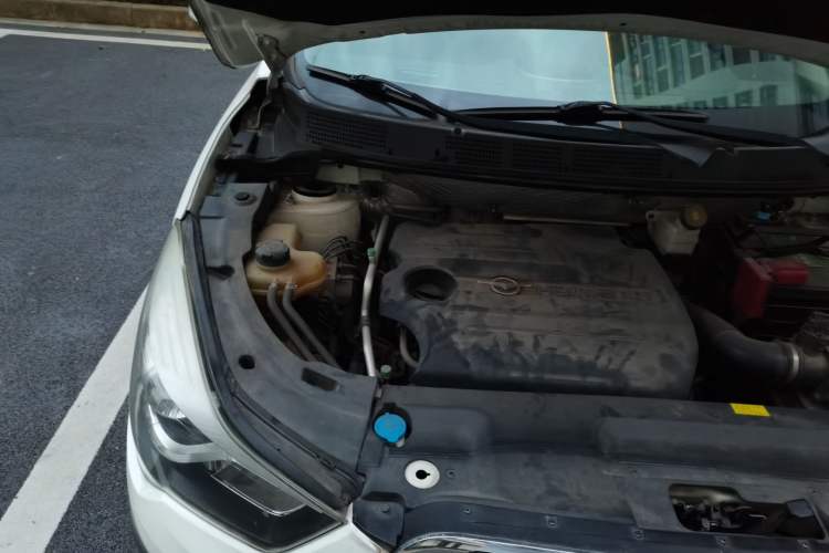 Used Haima S5 2017 High-Power Version 1.5T CVT Flagship Edition Engine Bay Right