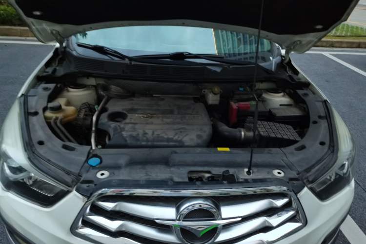 Used Haima S5 2017 High-Power Version 1.5T CVT Flagship Edition Engine Bay