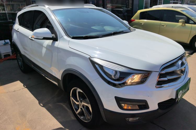 Used Haima S5 2017 Strong-Performance Version 1.6L Manual Luxury Model Front Right 45 Deg