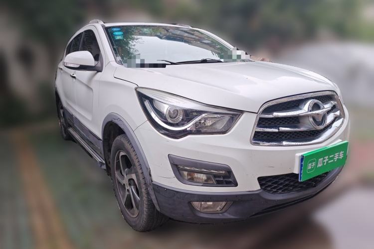 Used Haima S5 2017 Strong-Performance Version 1.6L Manual Luxury Model Front Right 45 Deg
