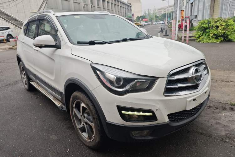 Used Haima S5 2017 Strong-Performance Version 1.5T CVT Prestige Model Front Right 45 Deg