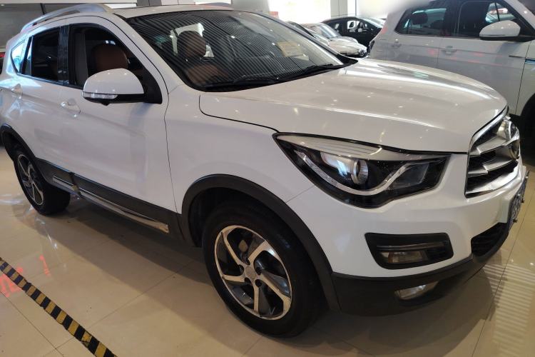 Used Haima S5 2017 Strong-Performance Version 1.5T CVT Prestige Model Front Right 45 Deg