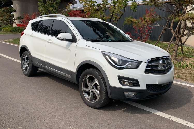 Used Haima S5 2017 Strong-Performance Version 1.5T CVT Luxury Model Front Right 45 Deg