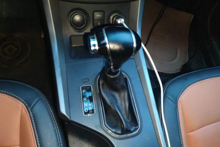 Used Haima S5 2017 Strong-Performance Version 1.5T CVT Prestige Model Gear Lever