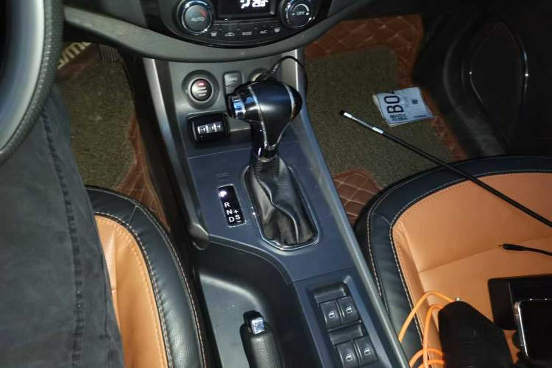 Used Haima S5 2017 High-Power Version 1.5T CVT Flagship Edition Gear Lever