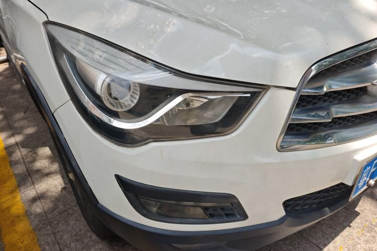 Used Haima S5 2017 Strong-Performance Version 1.5T CVT Prestige Model Right Front Headlight