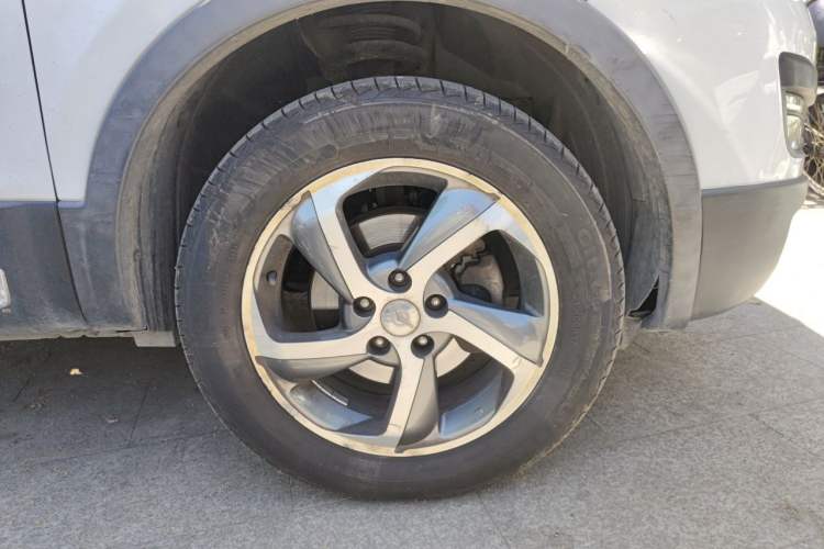 Used Haima S5 2017 Strong-Performance Version 1.5T CVT Prestige Model Right Front Wheel Hub