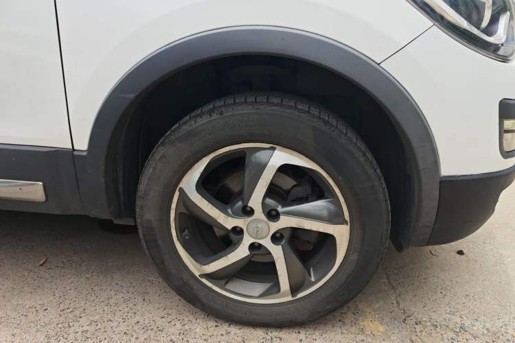 Used Haima S5 2017 Strong-Performance Version 1.5T CVT Prestige Model Right Front Wheel Hub