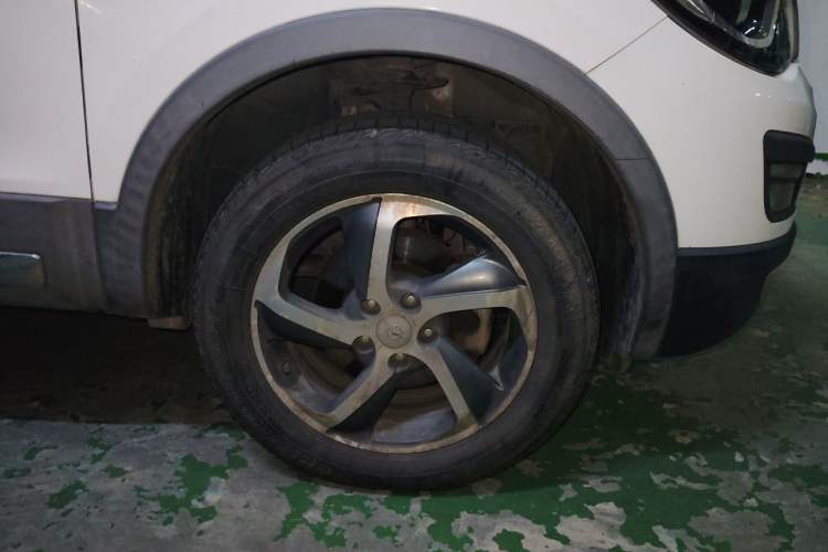 Used Haima S5 2017 Strong-Performance Version 1.5T CVT Prestige Model Right Front Wheel Hub