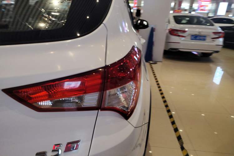 Used Haima S5 2017 Strong-Performance Version 1.5T CVT Prestige Model Right Rear Taillight