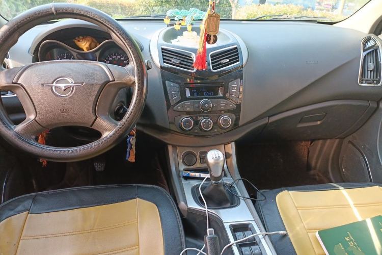 Used Haima S5 2017 High-Power Version 1.6L Manual Classic Type Center Console