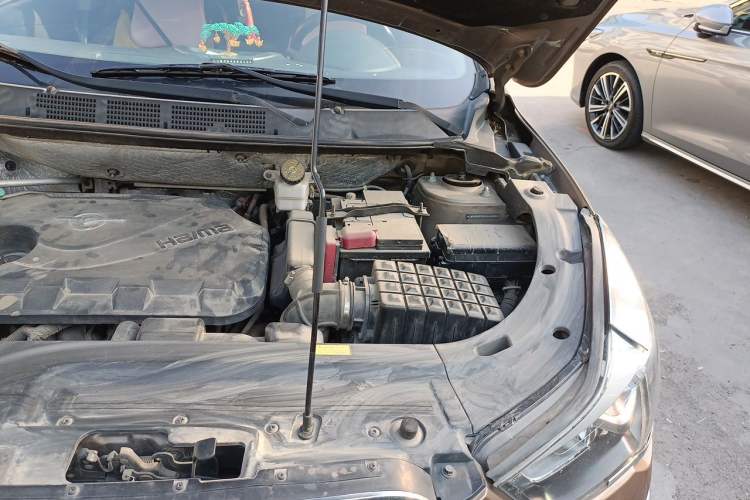 Used Haima S5 2017 High-Power Version 1.6L Manual Classic Type Engine Bay Left