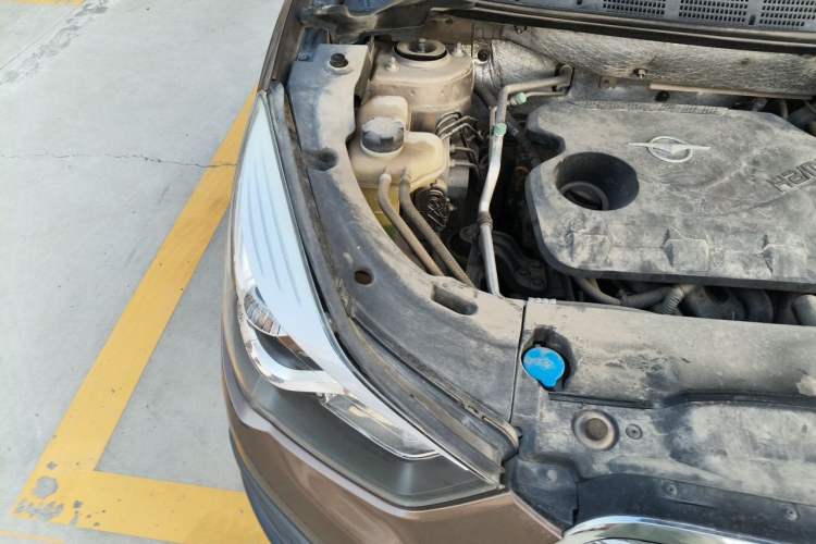 Used Haima S5 2017 Strong-Performance Version 1.6L Manual Luxury Model Engine Bay Right