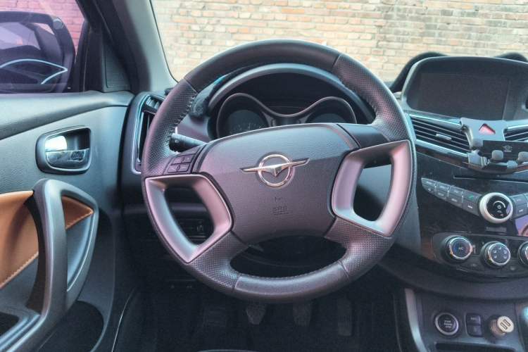 Used Haima S5 2017 Strong-Performance Version 1.6L Manual Luxury Model Steering Wheel