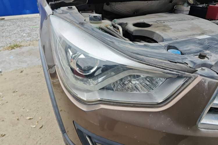 Used Haima S5 2018 1.5T CVT Luxury Model Right Front Headlight