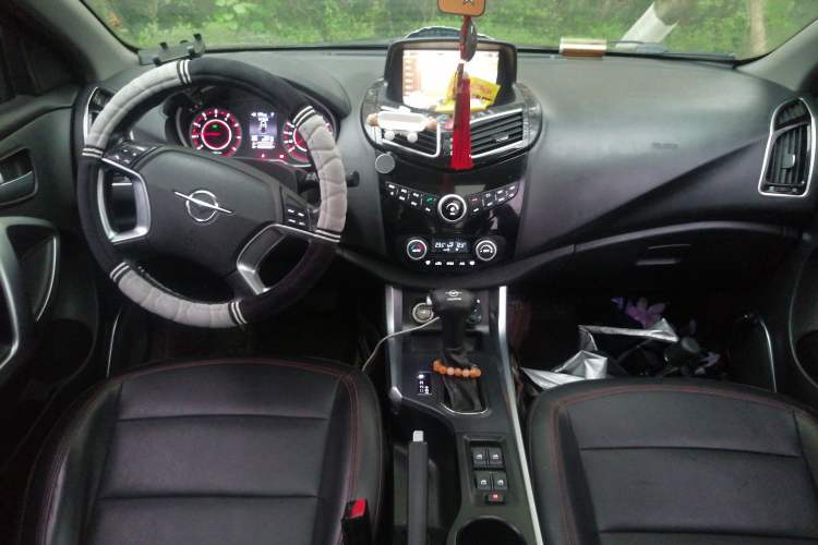 Used Haima S5 2018 1.5T CVT Luxury Model Center Console