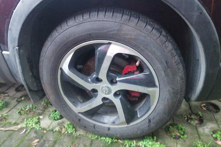 Used Haima S5 2018 1.5T CVT Luxury Model Right Front Wheel Hub