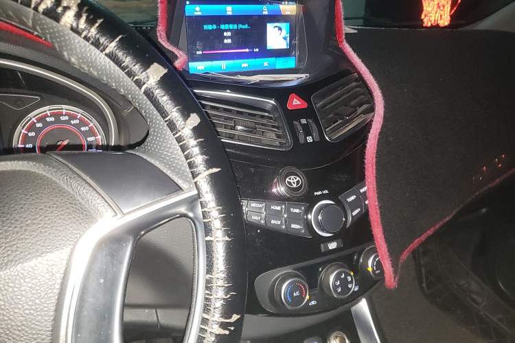 Used Haima S5 2018 1.5T Manual Luxury Model Audio And AC Panel