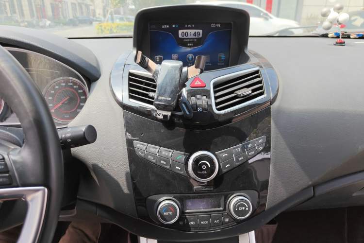 Used Haima S5 2018 1.5T CVT Luxury Model Audio And AC Panel