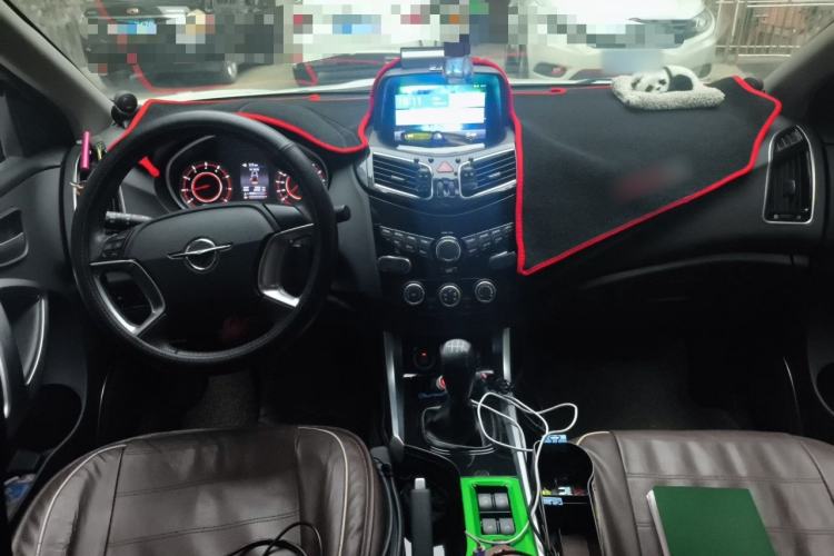 Used Haima S5 2018 1.5T Manual Luxury Model Center Console
