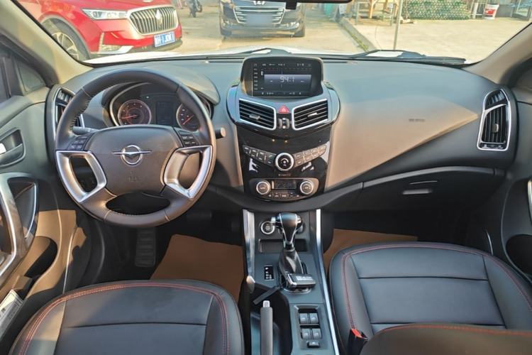 Used Haima S5 2018 1.5T CVT Luxury Model Center Console