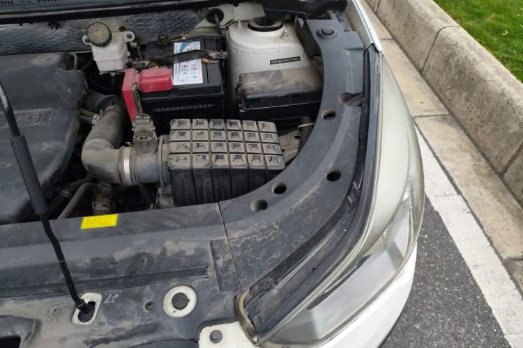 Used Haima S5 2018 1.5T CVT Flagship Model Engine Bay Left