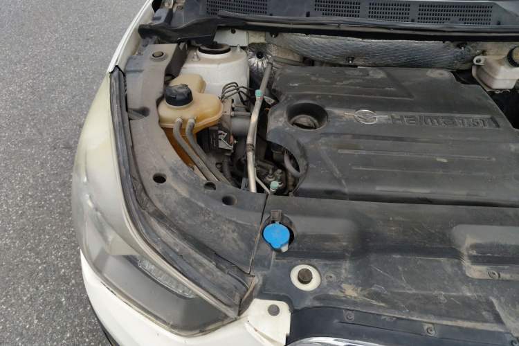 Used Haima S5 2018 1.5T CVT Flagship Model Engine Bay Right