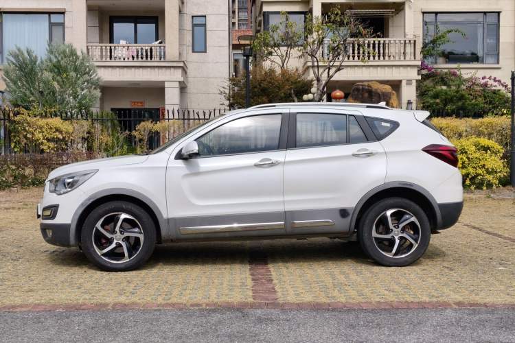 Used Haima S5 2018 1.5T CVT Luxury Model Exterior 9