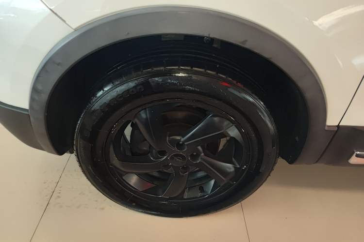 Used Haima S5 2018 1.5T Manual Luxury Model Left Front Wheel Hub