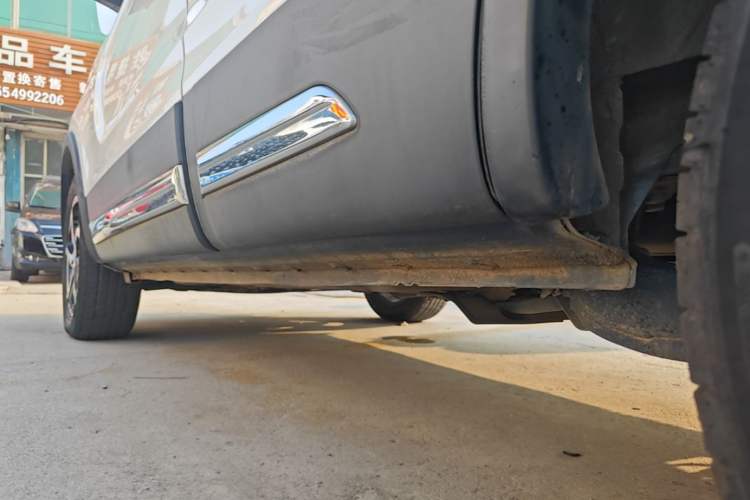 Used Haima S5 2018 1.5T CVT Luxury Model Left Side Sill